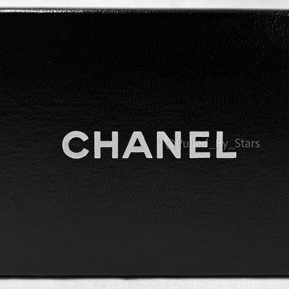 CHANEL Vintage Early '90s Black Gift Box with White Logo + Accessories - Picture 5 of 16